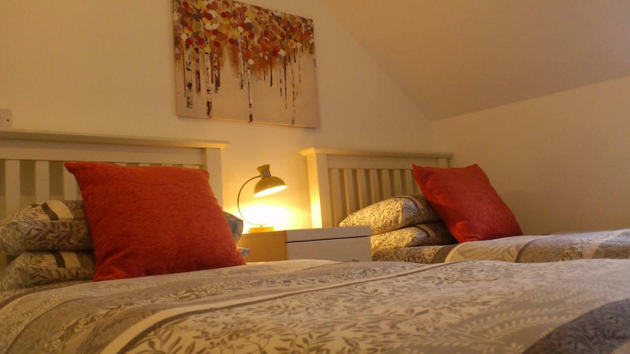 Apartment 8 At 19 Brooklands ฟายลี ภายนอก รูปภาพ